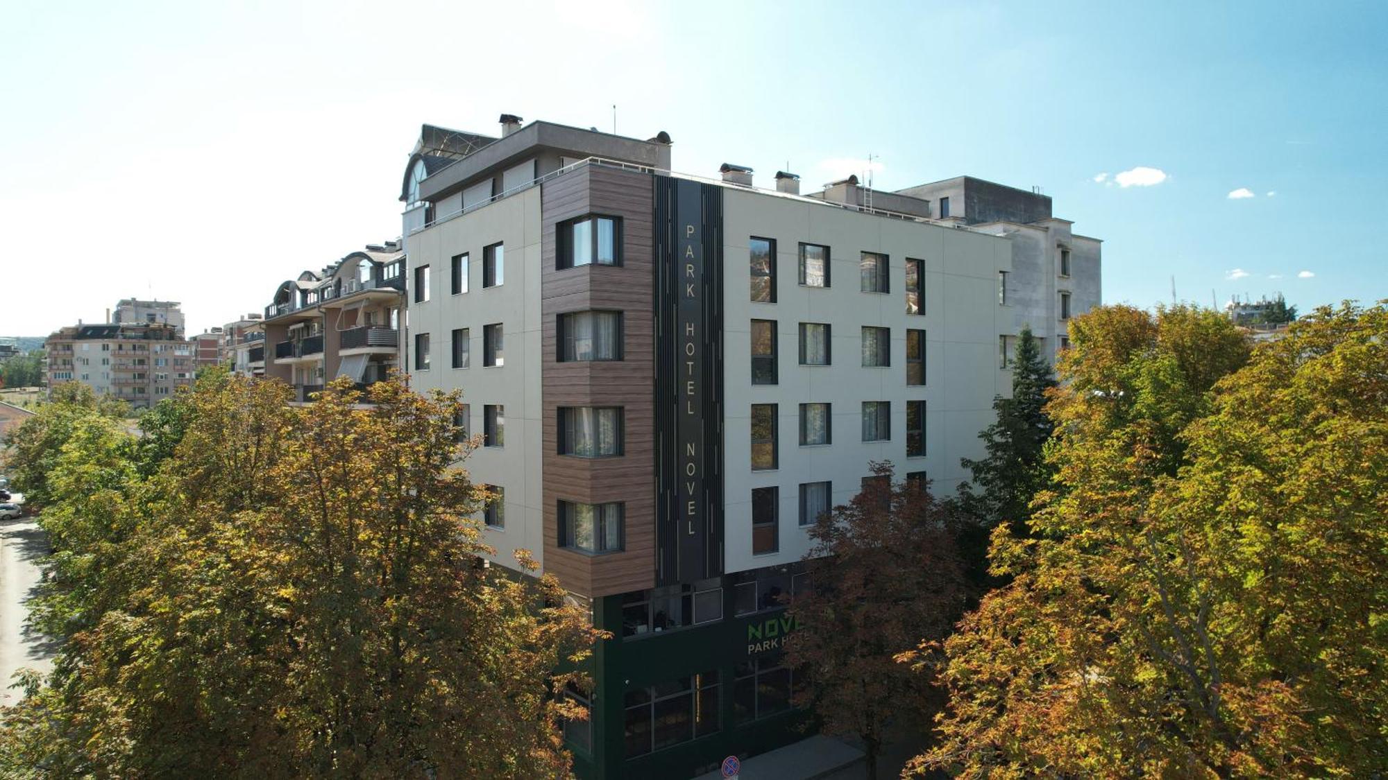 Park Hotel Novel Veliko Tarnovo Luaran gambar